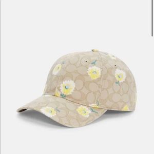 Daisy print coach cap 🧢